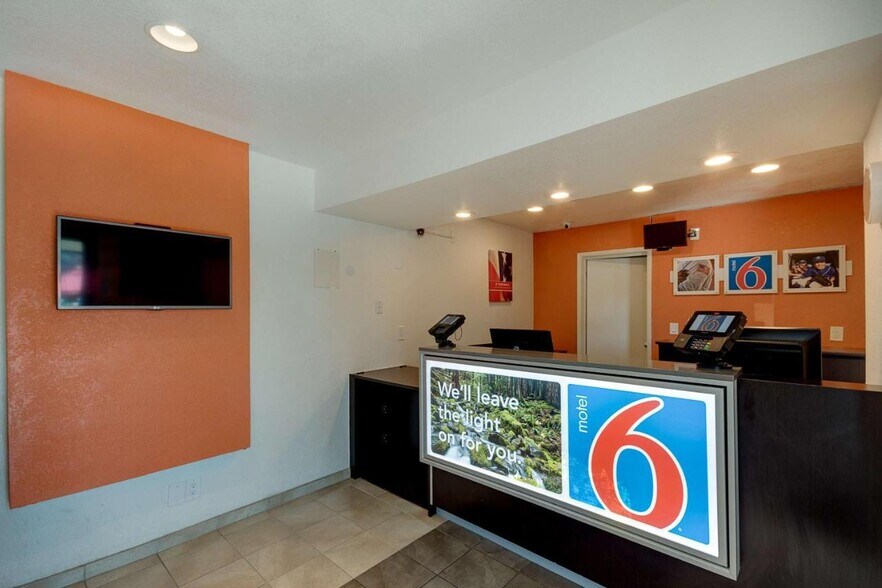 More Photos Of 3701 Bill McDonald Pky, Bellingham Hotel For Sale