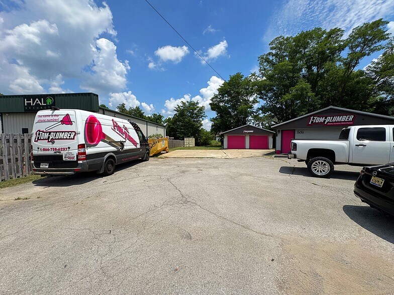 More Photos Of 1916 Jordan Ln NW, Huntsville Freestanding For Sale