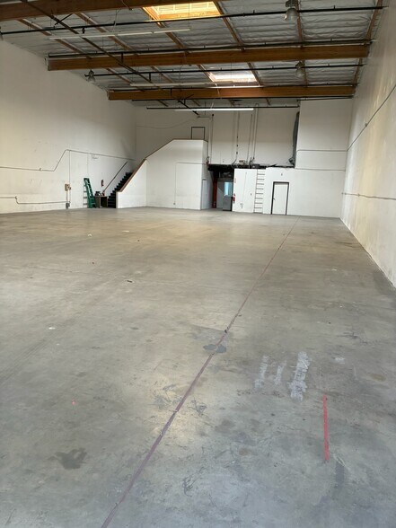 More Photos Of 10312 Norris Ave, Pacoima Unknown For Lease