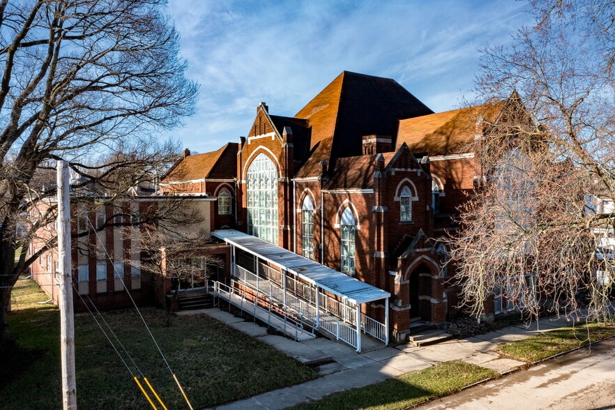 More Photos Of 531 W Ash St, Piqua Religious Facility For Sale