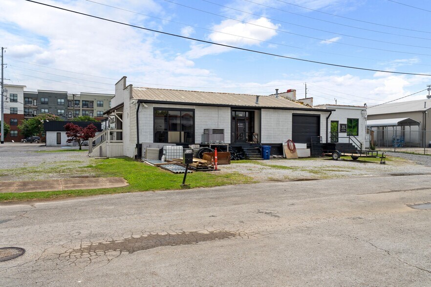 More Photos Of 2101 Chestnut St, Chattanooga Office For Sale