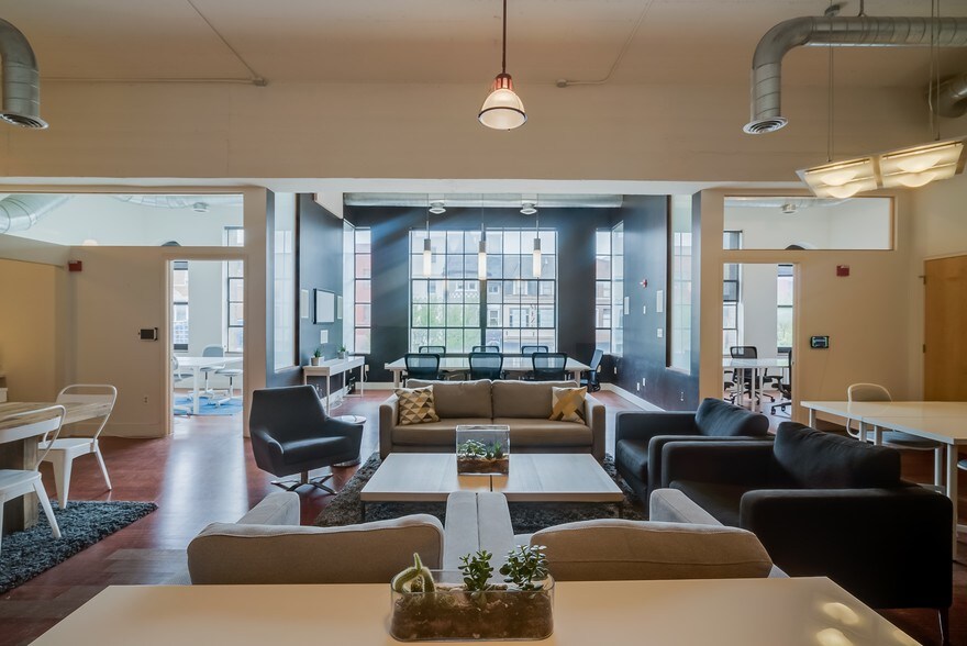 More Photos Of 2424 18th St NW, Washington Office For Lease