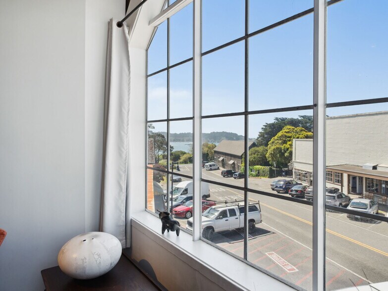 More Photos Of 10481 Lansing St, Mendocino General Retail For Sale