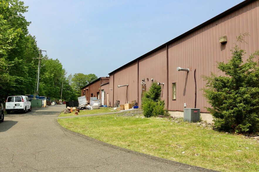 More Photos Of 380 NY-210, Stony Point Warehouse For Lease