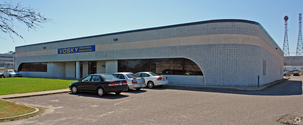 More Photos Of 70 Air Park Dr, Ronkonkoma Manufacturing For Lease