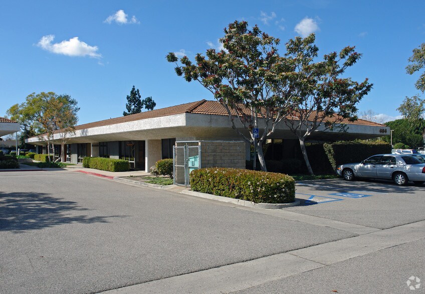 More Photos Of 484 Mobil Ave, Camarillo Office For Sale