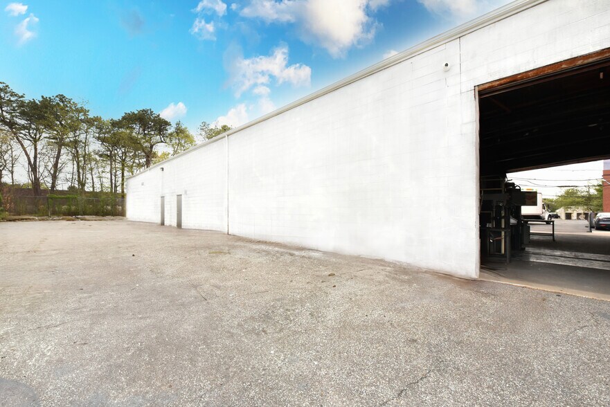 More Photos Of 1565 Ocean Ave, Bohemia Manufacturing For Sale