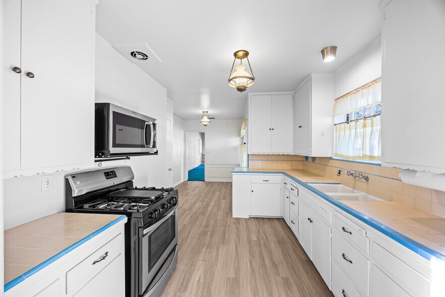 More Photos Of 1047 N San Gabriel Ave, Azusa Apartments For Sale