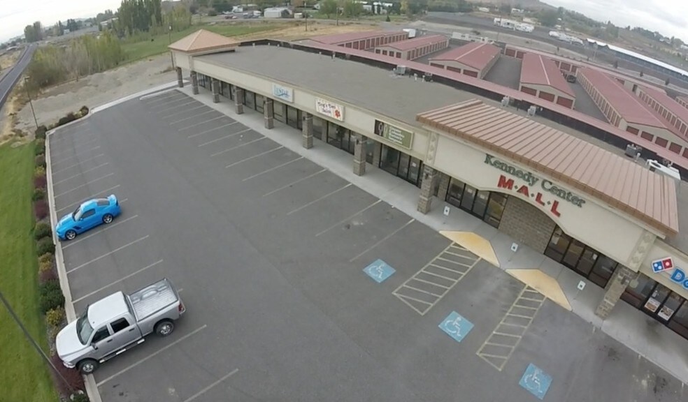 More Photos Of 4001 Kennedy Rd, West Richland General Retail For Lease