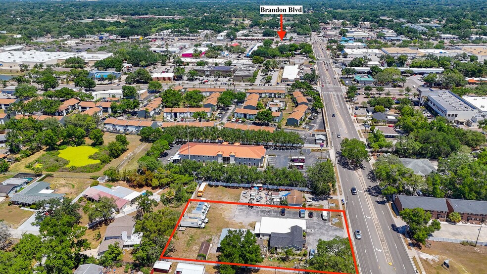 More Photos Of 504 S Kings Ave, Brandon Office For Sale