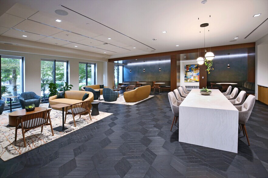 More Photos Of 8401 N Central Expy, Dallas Office For Lease