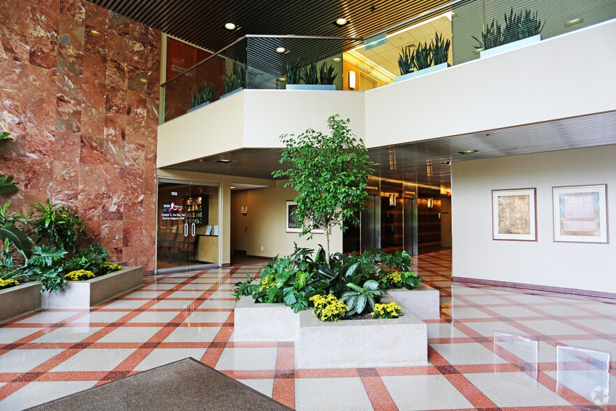 More Photos Of 1010 Northern Blvd, Great Neck Office For Lease