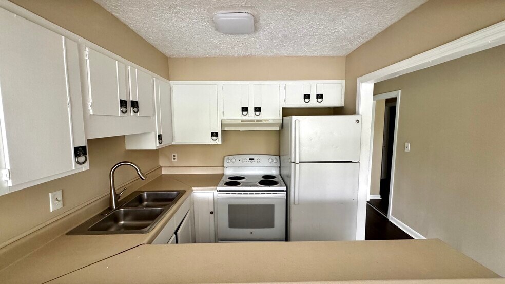 More Photos Of 6270 Aquarius Dr, Alpine Apartments For Sale