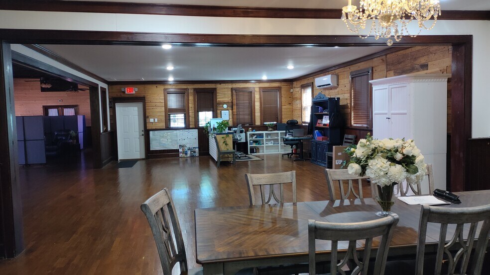 More Photos Of 1700 Central Ave, Hot Springs Office For Sale