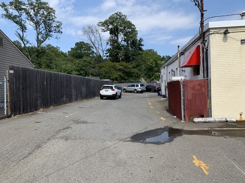 More Photos Of 98 Main St, East Brunswick General Retail For Lease