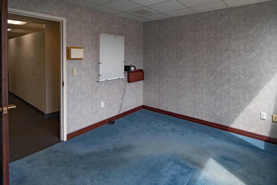 More Photos Of 235 North St, Buffalo Medical For Sale