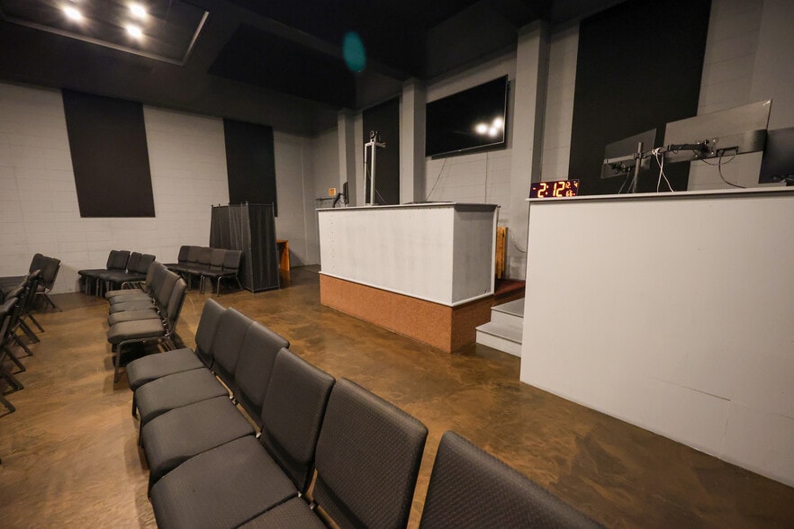 More Photos Of 3005 S Tuttle Ave, Sarasota Religious Facility For Sale