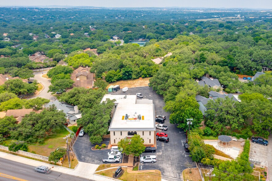 More Photos Of 975 W Bitters Rd, San Antonio Office For Lease