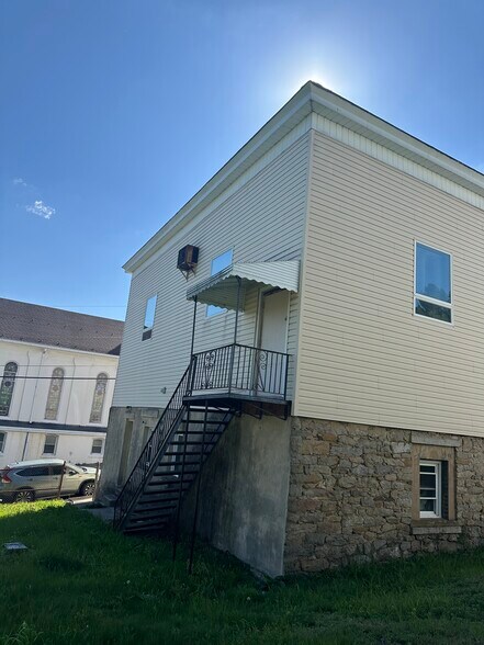 More Photos Of 400 Church St, Minersville Lodge Meeting Hall For Sale