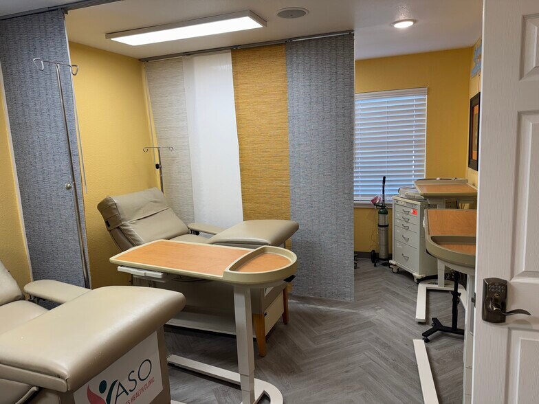 More Photos Of 1905 Goliad Rd, San Antonio Healthcare For Lease