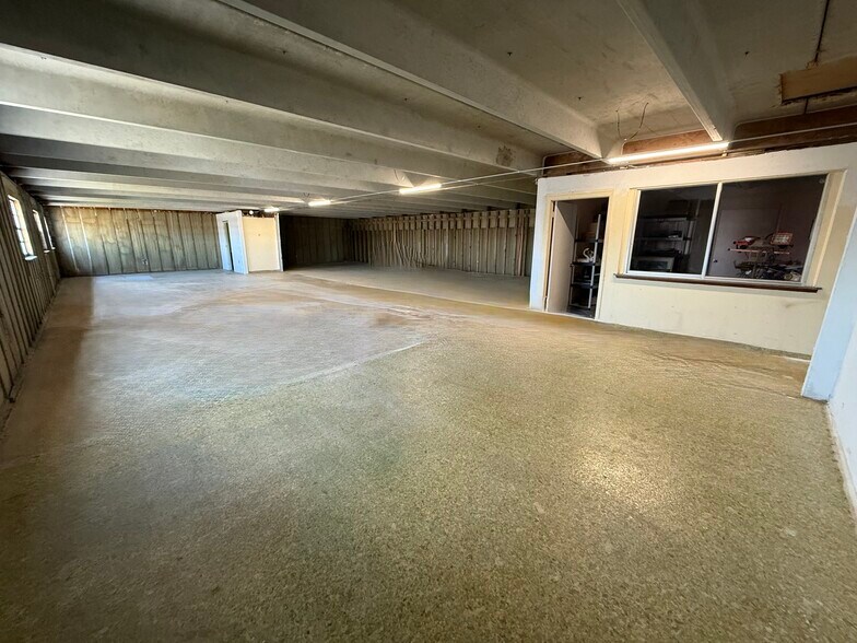 More Photos Of 12388 Starkey Rd, Largo Warehouse For Sale