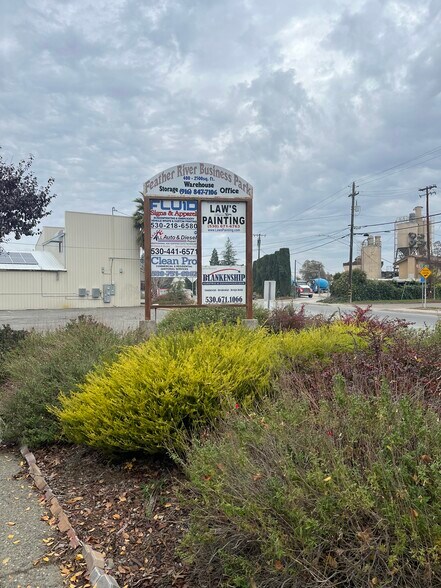 More Photos Of 1182-1200 Market St, Yuba City Warehouse For Lease