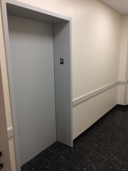 More Photos Of 69 Lydecker St, Nyack Office For Lease
