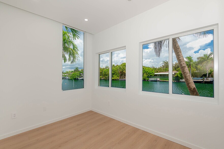 More Photos Of 1975-1985 Calais Dr, Miami Beach Apartments For Sale