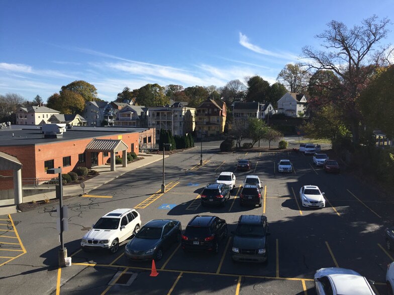 More Photos Of 160 Robbins St, Waterbury Medical For Lease