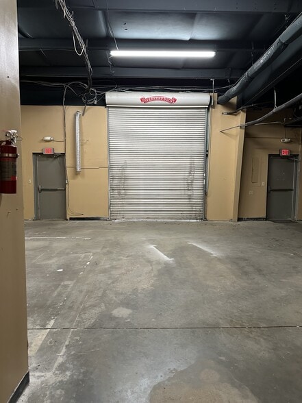 More Photos Of 726 Ramsey St, Fayetteville Flex For Lease