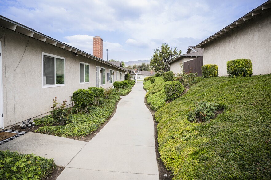 More Photos Of 319 W Lambert Rd, Brea Apartments For Sale