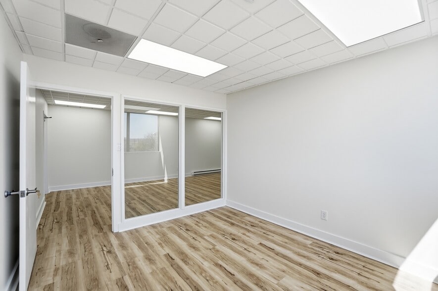 More Photos Of 1550 Magnolia Dr, Cincinnati Warehouse For Lease