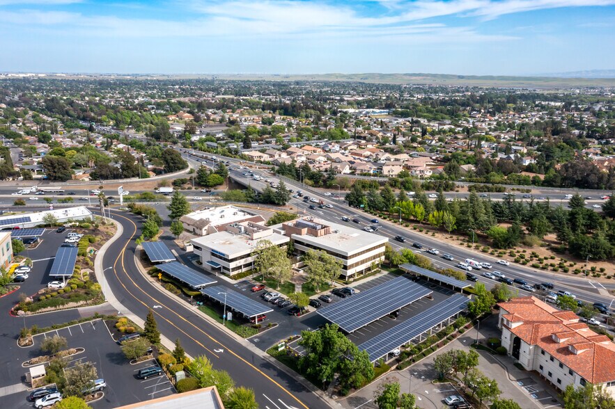 More Photos Of 2420 Martin Rd, Fairfield Unknown For Lease