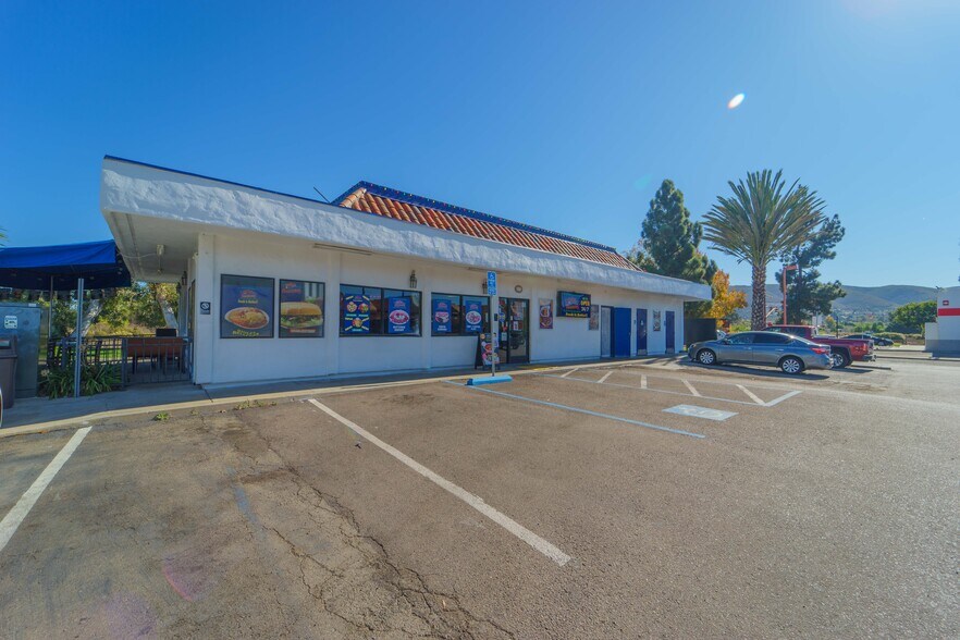More Photos Of 580 S Pacific St, San Marcos Fast Food For Sale