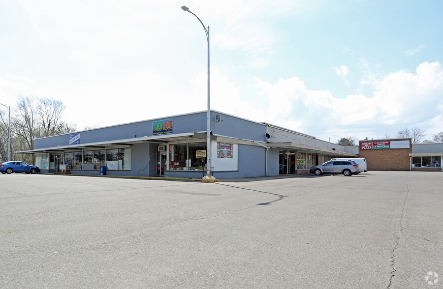 Primary Photo Of 1212 Shirland Ave, South Beloit Freestanding For Lease