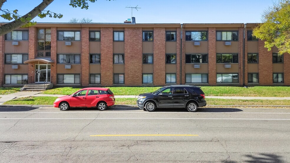 More Photos Of 729 Oakdale Ave, Saint Paul Apartments For Sale