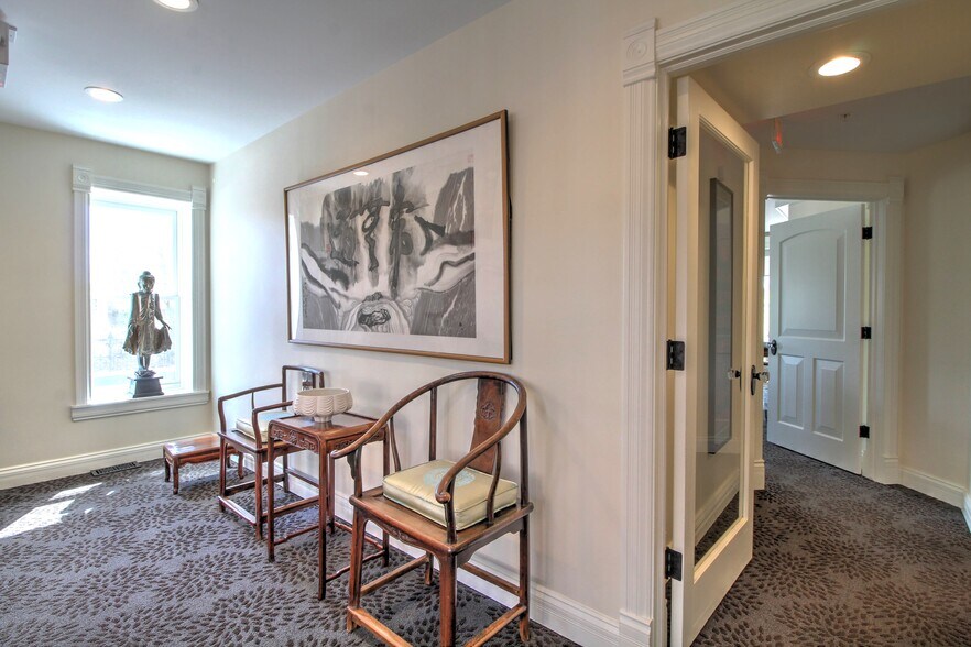 More Photos Of 3011 Broadway St, Boulder Office For Sale