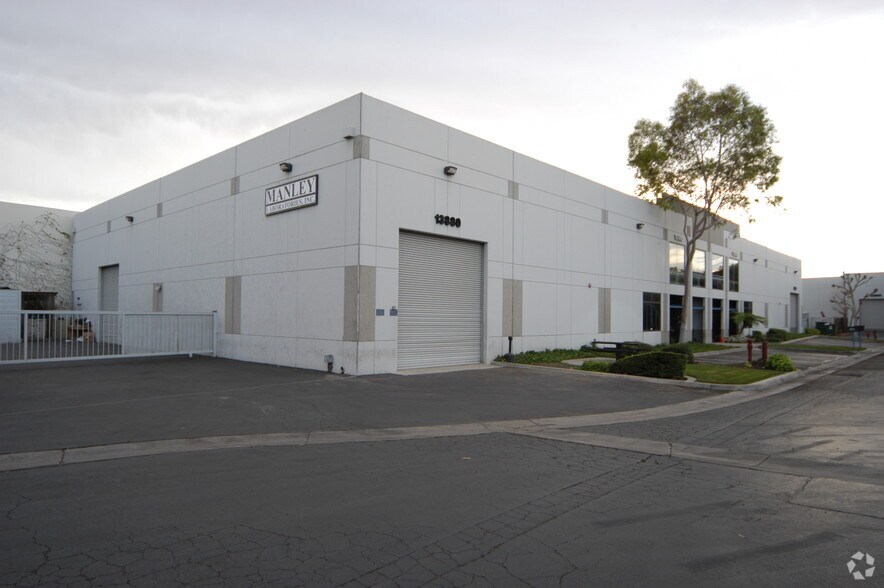 More Photos Of 13880 Magnolia Ave, Chino Warehouse For Lease