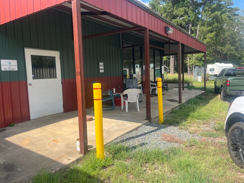 More Photos Of 1625 N US Highway 59, Linden Freestanding For Sale