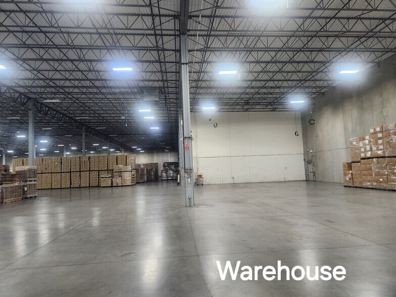More Photos Of 160 Pierce St, Somerset Warehouse For Lease