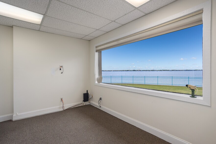 More Photos Of 1331 S Harbor City Blvd, Melbourne Office Residential For Sale