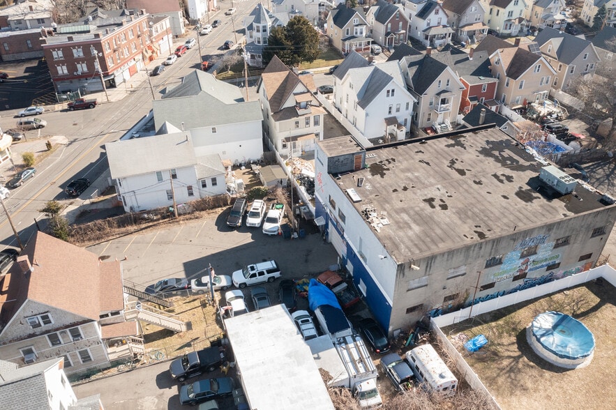 More Photos Of 105 Wood Ave, Bridgeport Light Manufacturing For Sale