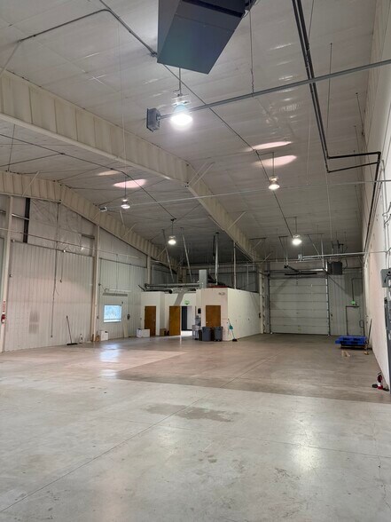 More Photos Of 624 Atchison Way, Castle Rock Flex For Lease