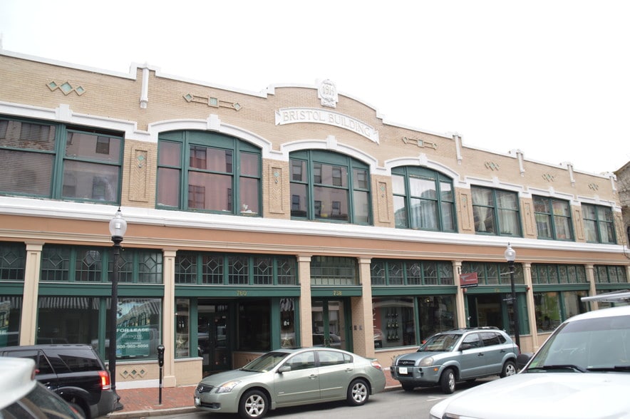 More Photos Of 740-768 Purchase St, New Bedford Restaurant For Lease
