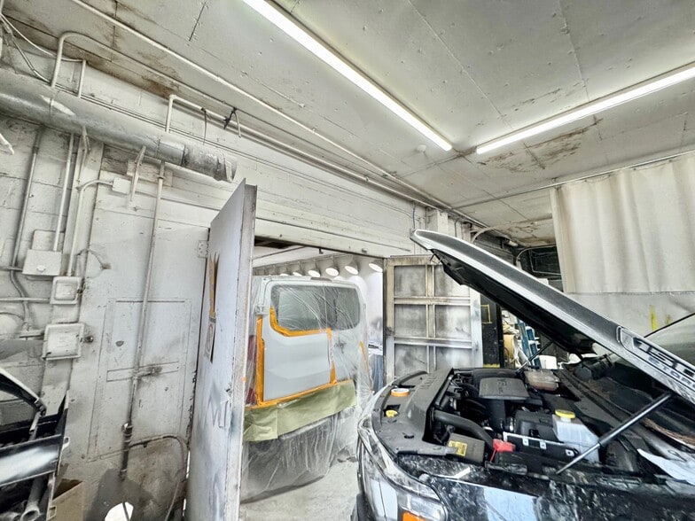 More Photos Of 1959 New York Ave, Huntington Station Auto Repair For Sale