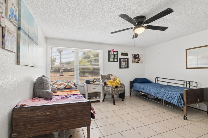 More Photos Of 1600 E Citation Ln, Tempe Assisted Living For Sale