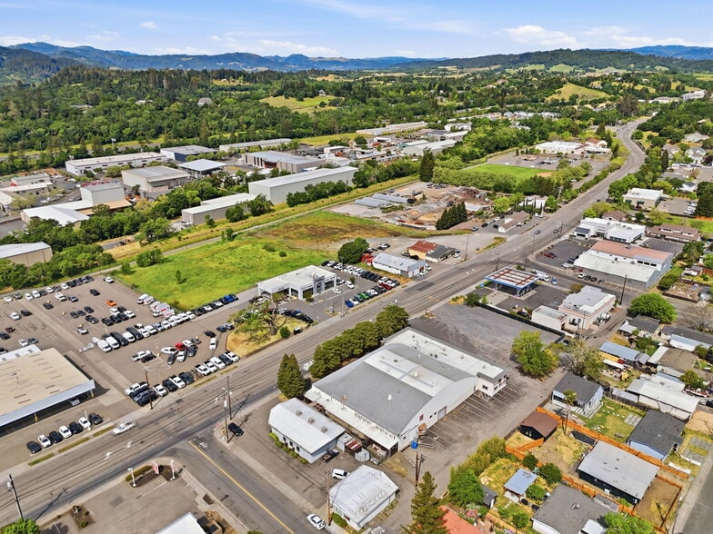 More Photos Of 1420 Healdsburg Ave, Healdsburg Flex For Sale