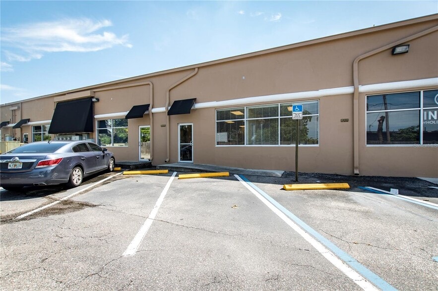 More Photos Of 5404 Hoover Blvd, Tampa Medical For Sale