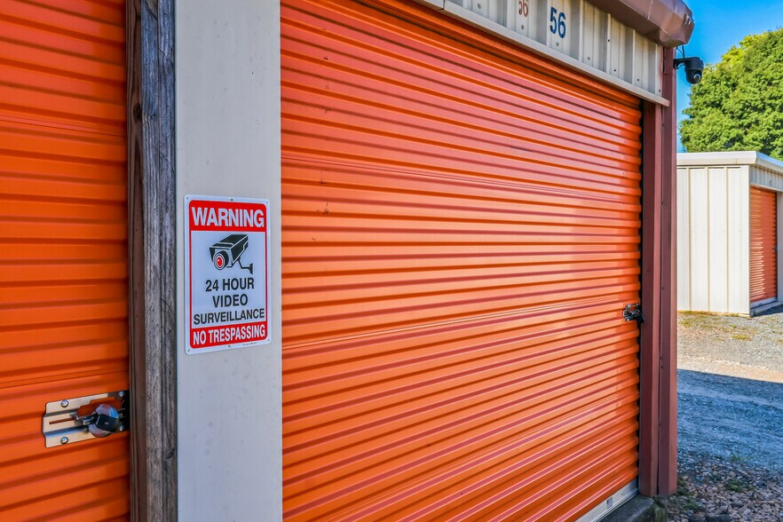 More Photos Of 52 & 54 Awtrey St, Manchester Self Storage For Sale