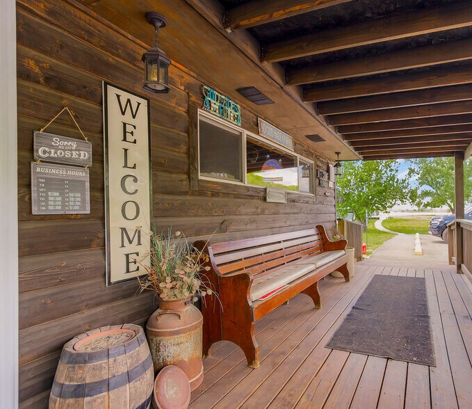 More Photos Of 24200 MO-45, Rushville Flex For Sale